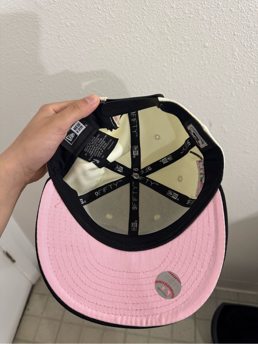 LA fitted hat - Picture 3 of 3